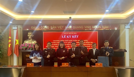 Lễ ký kết Chương trình phối hợp tuyên truyền giữa Ban Tuyên giáo Quận...